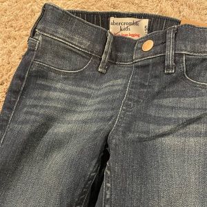 NEW with tag Abercrombie pull on denim